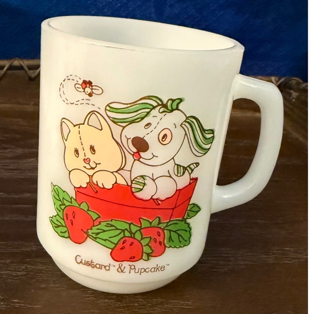 Strawberry Shortcake‎ Anchor Hocking Mug Glass Custard Pupcake RARE Vintage 1981